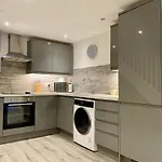 Apartment 6